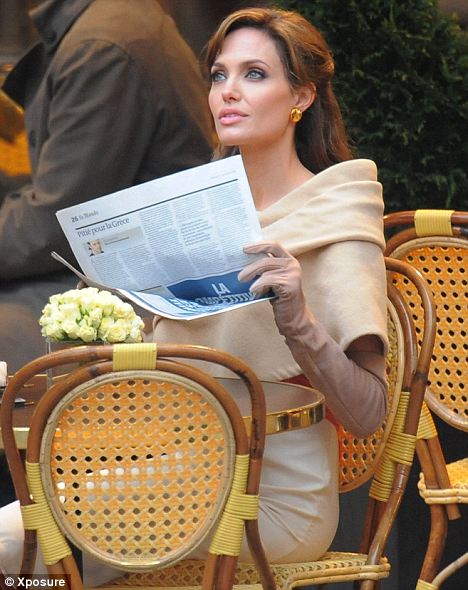 angelina jolie plastic surgery photos. Angelina Jolie