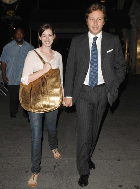 Actress Anne Hathaway's Boyfriend Is A Crook