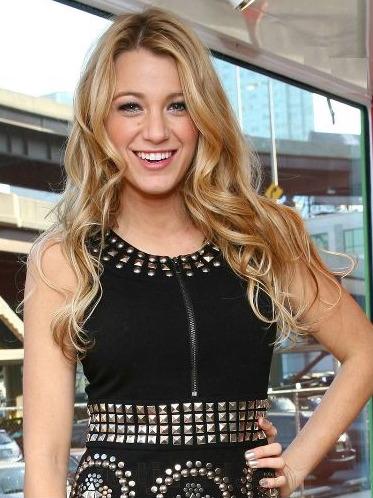 blake lively straight hairstyle. lake lively hair straight. lake lively hair straight