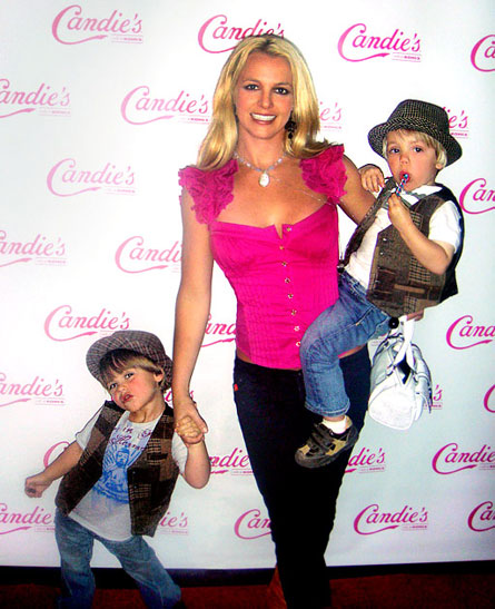 http://www.judiciaryreport.com/images/britney-spears-and-sons-5-25-09.jpg