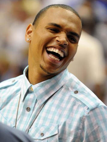 rihanna chris brown fight pictures. rihanna chris brown fight pics