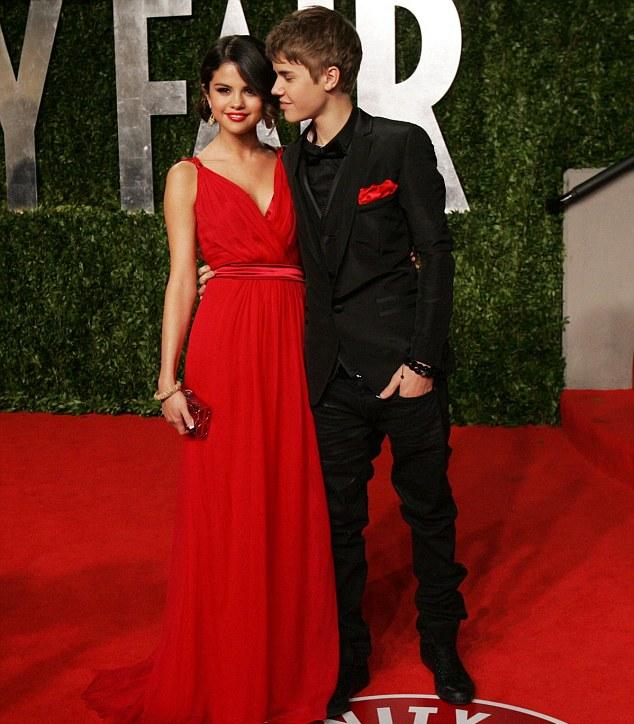 justin bieber and selena gomez 2011 april. Justin Bieber and Selena Gomez