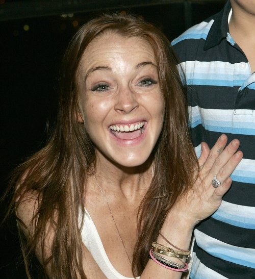 lindsay lohan drugs 2009. Lohan is in trouble with