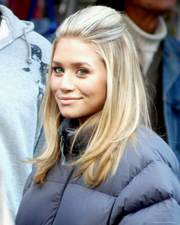 Today it's twin actress Mary Kate Olsen Due to the tragic passing of