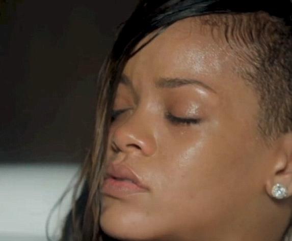 Rihanna Looks Rough In New Video Stay Which Is Being Panned